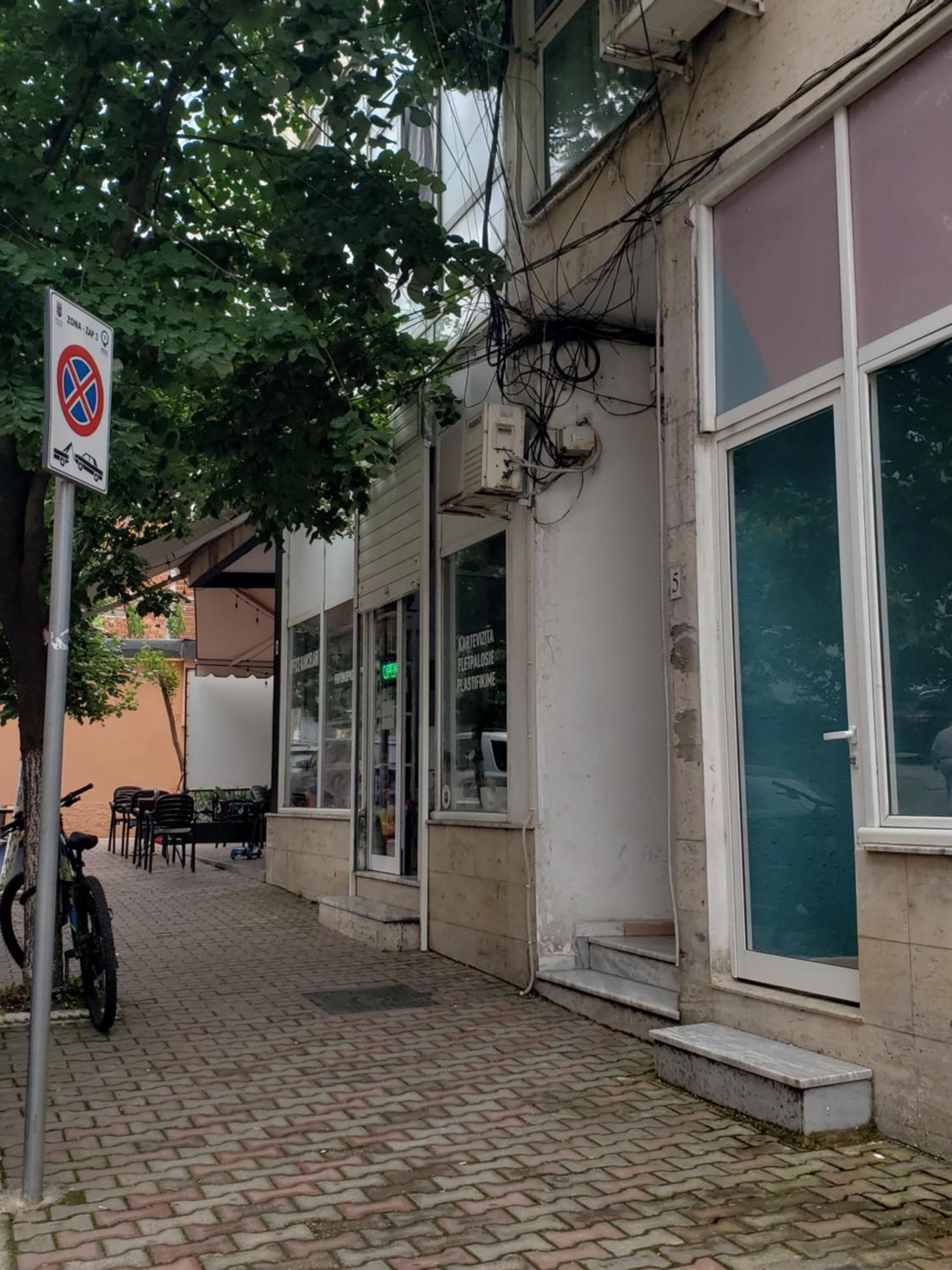 Leones Apartament Tirana Exterior photo